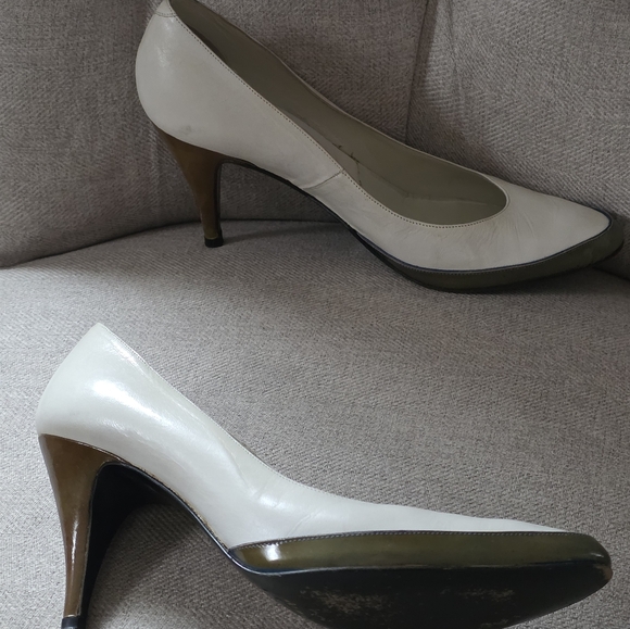 Sesto Meucci Elegant Gray and Black Heels - Picture 14 of 16